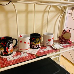 Assorted Decorative Items And Betty Bop Mugs Lot (Kitchen)