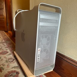 Apple Mac Desktop Computer (Upstairs Hall)