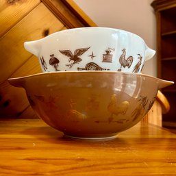 Pair Of PYREX Early American Nesting Bowls (DR)