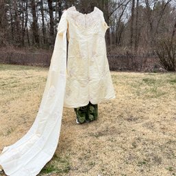 Vintage 1935 Embroidered Wedding Dress With Veil And Petticoat (LL)