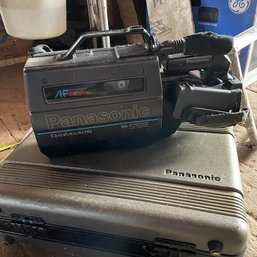 Vintage Panasonic OmniMovie HQ AF Digital VHS Camcorder In Case (Zone 3)
