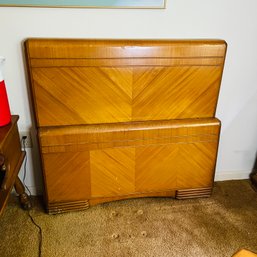 Vintage Twin Size Bed With Side Rails (BR 2)