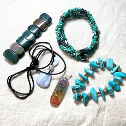 Natural Stone Jewelry: Bracelets And Pendants (tote)