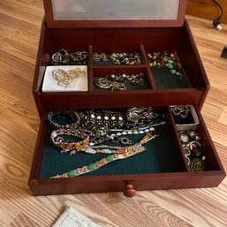 Costume Jewelry In Jewelry Box (BR 3)