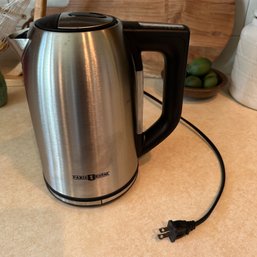 Paris Rhone Electric Kettle (DR)