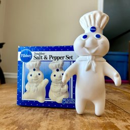 So Cute! Vintage PILLSBURY DOUGH BOY Rubber Figurine Plus Ceramic Salt & Pepper Shakers In Box (LR)