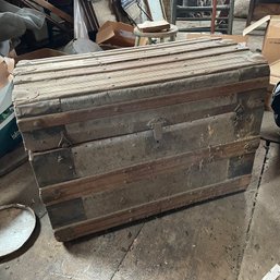 Antique/Vintage Chest With Wood And Metal Details And Contents (Zone 4)