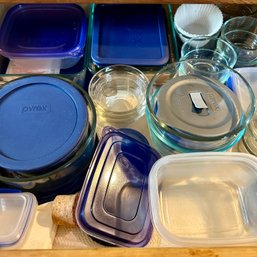 Glass Food Storage Containers With Lids (Kitch Drawer)