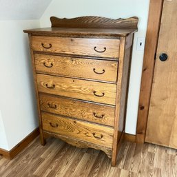 Beautiful Vintage Oak Dresser (BR 2)