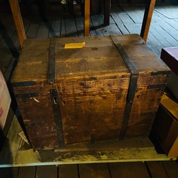 Large Vintage Wooden Chest With Blankets (Attic)