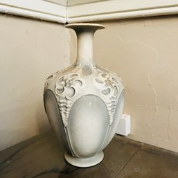 Antique Robert Hanke Austria Vase (DR)