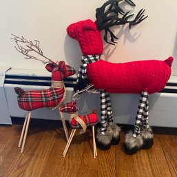 Trio Of Colorful Plaid Raindeer Decor With Wooden & Cloth Legs (BR)