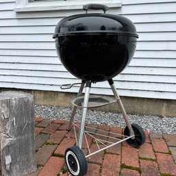 WEBER 19' Charcoal Drum Grill - Outside (see Notes)