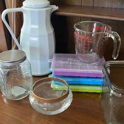 Mixed Kitchen Items: Coffee Carafe, Ice Cube Molds, Pyrex Measuring Cup & Glass Dish (BR)