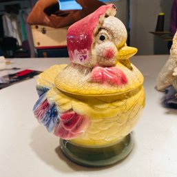 Adorable Vintage Ceramic Covered Mother Hen Container (BSMT)