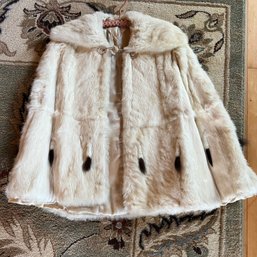 Vintage Women's Fur Cape (LR)