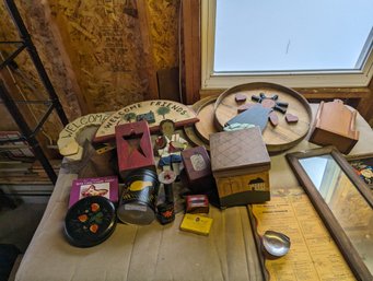 Large Lot Of Cute Country Decor Items (garage)
