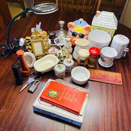 Large Mixed Lot - Table Lamp/Loop, Home And Kitchen Decor, Cookbooks, And More! (Dining Room)