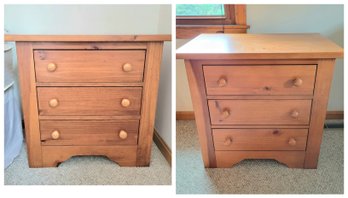 Pair Of Broyhill Nightstand Tables With 3 Drawers 26' X 18' X 17' (UpBR2)