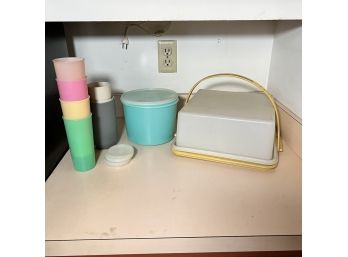 Vintage Tupperware Etc - Cups With Lids, Bowl, And Cake Tote (kitchen)