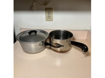 2 Pots, 1 Lid -  Lot (Kitchen)