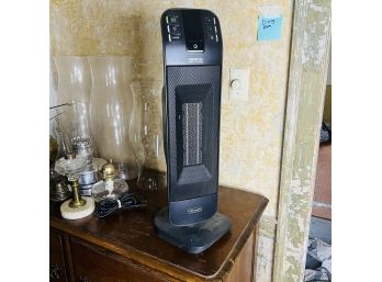 DeLonghi Portable Heater With Remote (Dining Room)