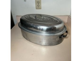 Roasting Pan With Lid (kitchen)