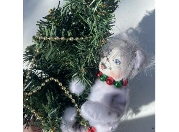 Annalee 75th Anniversary Small Christmas Tree With Hiding Kitty (Garage) MB2