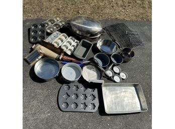 Great Kitchen Lot Including New Silicone Baking Mats, Muffin Pans, Cookie Racks, More (MB) MB2
