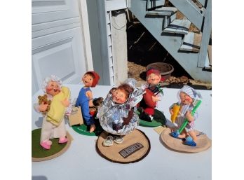 Collection Of Annalee Dolls From 1994  MB2