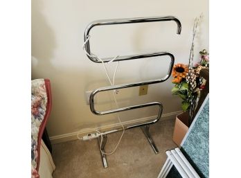 Electric Towel Warmer (Bedroom 1)