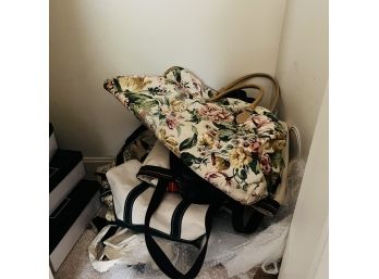 Tote Bag Lot (Bedroom 2)