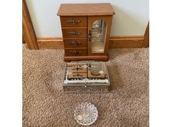 Jewelry Storage Lot (Upstairs Sitting Room)