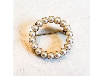 Gold Pin With Pearls