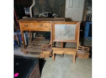 Antique Oak Table With Drawer And Optional Mirror With Side Drawer Storage (Basement)