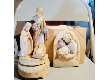 Willow Tree Jesus Mary And Joseph And Nativity Music Box (Basement)