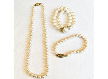 Assorted Pearl Bead Necklace And Bracelets