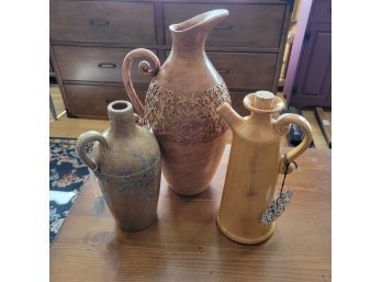 Set Of 3 Ceramic Pitchers (Room 2)