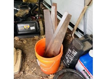 Bucket Of Handsaws (Shed 1)