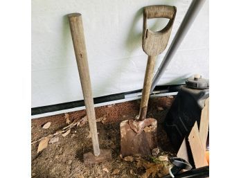 Antique Short Handled Shovel And Sledgehammer (Shed 1)