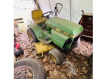 John Deere 212 Lawn Tractor (Shed 1)