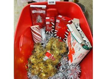 Lot Of Miscellaneous Christmas Garland & Lights (Zone 4)