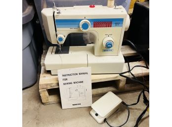 White Model 1455 Sewing Machine (Center Zone)