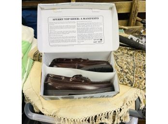 Like New Sperry Leather Boat Shoes Size 10W (Center Zone)