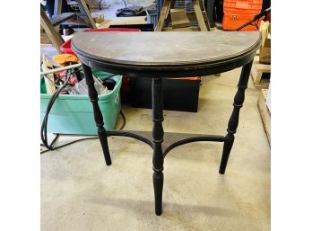 Small Half Moon Table (Center Zone)