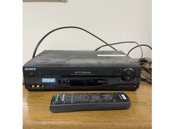 Sony Video Cassette Recorder VCR With Remote