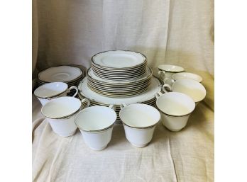 Royal Doulton Rhodes English China Dish Set - Service For 8 (Basement Room)