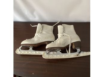 Figure Skates In Good Condition With Guards - See Photos For Sizing Info (JCPod)