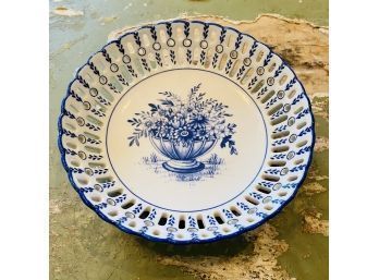 Porcelain Open Weave Bowl-Blue Flower Arrangement Plate (Shelf)