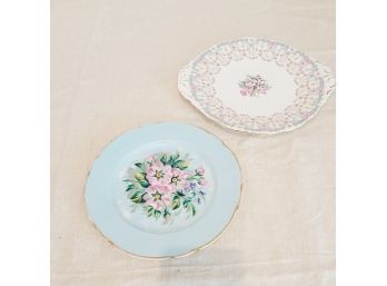 2 Decorative Accent Plates (table Lr)